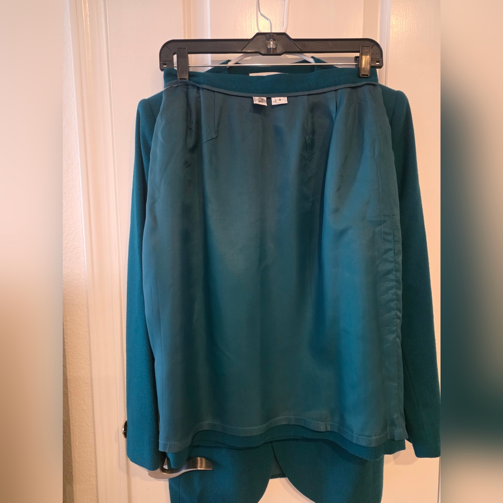 Vintage Teal Christian Dior Skirt Suit Set Size 8. - Picture 15 of 16